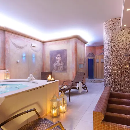 갤러리 룸 게스트하우스 4*