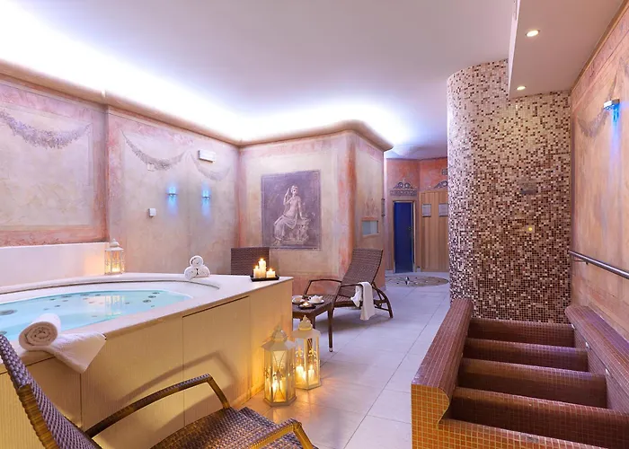 갤러리 룸 게스트하우스 4*